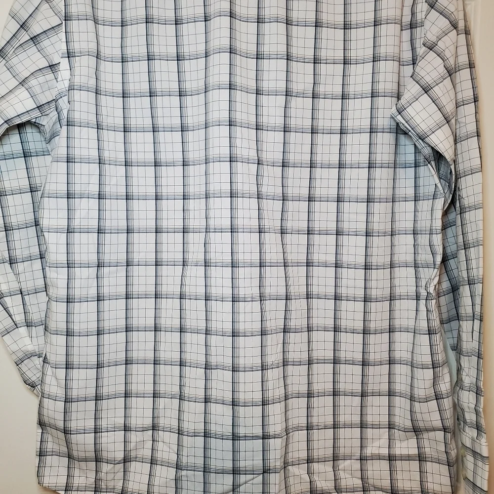 Banana Republic Men's Medium Non-Iron Classic Fit Shirt Long Sleeve 100% Cotton